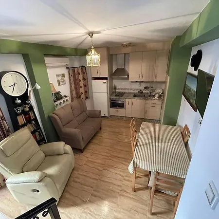 Casita Al Completo En *