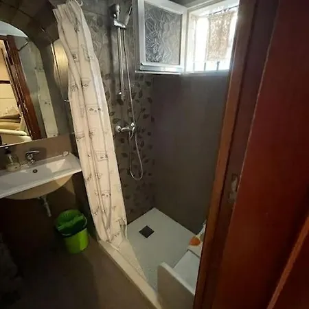 Casita Al Completo En *
